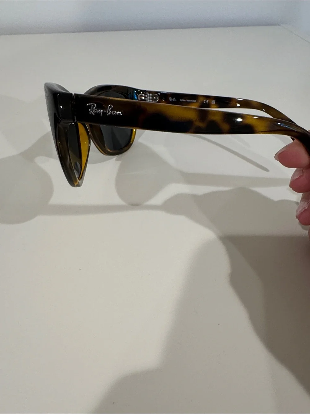 NWT Ray-Ban RB 4216 Sunglasses